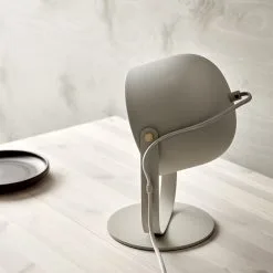 Co Bankeryd Lampe De Table Svejk 18 -Lampes boutique 38761 01 05 bdd429b774