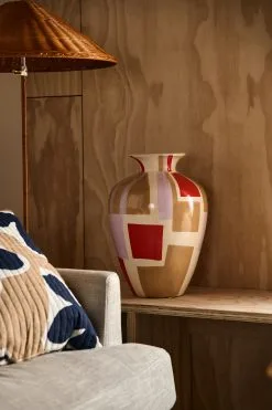 Gubi Lampadaire 9602 -Lampes boutique 500799 01 40 EnvironmentImage 3f2ea39c50