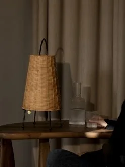 Ferm LIVING Lampe De Table Porti Braided 50 Cm -Lampes boutique 579137 01 42 EnvironmentImage 5fcaa5c089