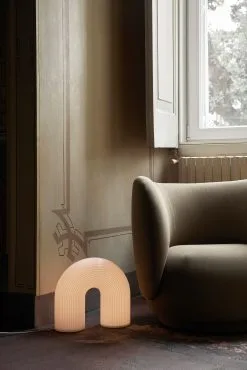 Ferm LIVING Lampadaire Vuelta 40x16x36 Cm 9 Ferm LIVING Lampadaire Vuelta 40x16x36 Cm -Lampes boutique 579950 01 41 EnvironmentImage f45bd7bc39